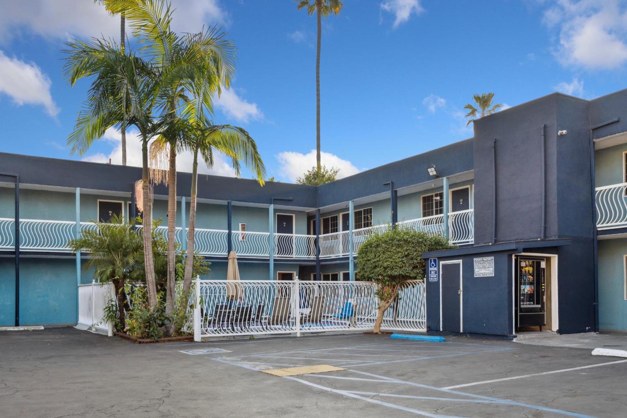 Hotel H-Wood — Photos 3